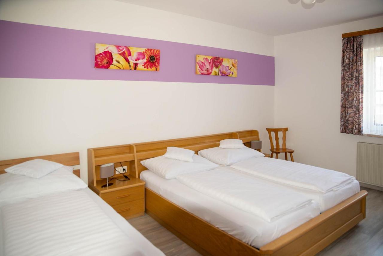 Pension Christine Grossweikersdorf Экстерьер фото